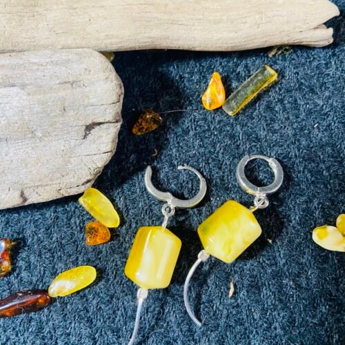 Butterscotch Baltic Amber large chunk, Polished yellow Amber piece, Smooth and pristine Amber gemstone, real collectible, 波罗的海琥珀, Bernstein