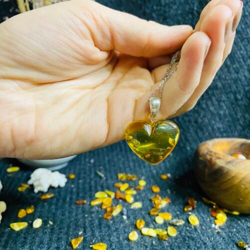 Butterscotch Baltic Amber large chunk, Polished yellow Amber piece, Smooth and pristine Amber gemstone, real collectible, 波罗的海琥珀, Bernstein