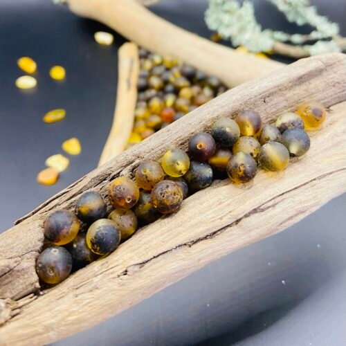 Purva Dzintara apaļās pērlītes, daļēji pulētas