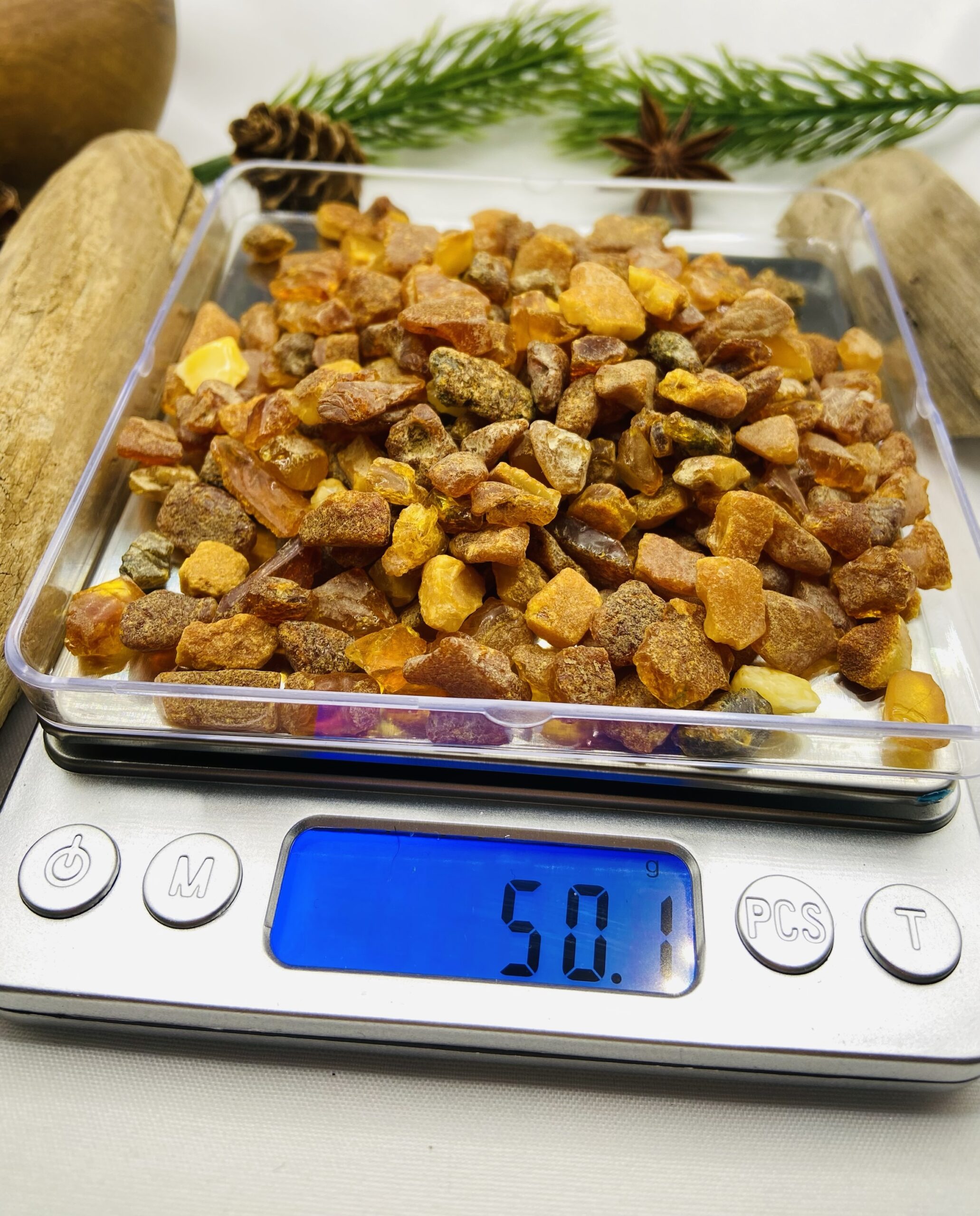 Neapstrādātas mazas Dzintara šķembas rokdarbiem un tējai