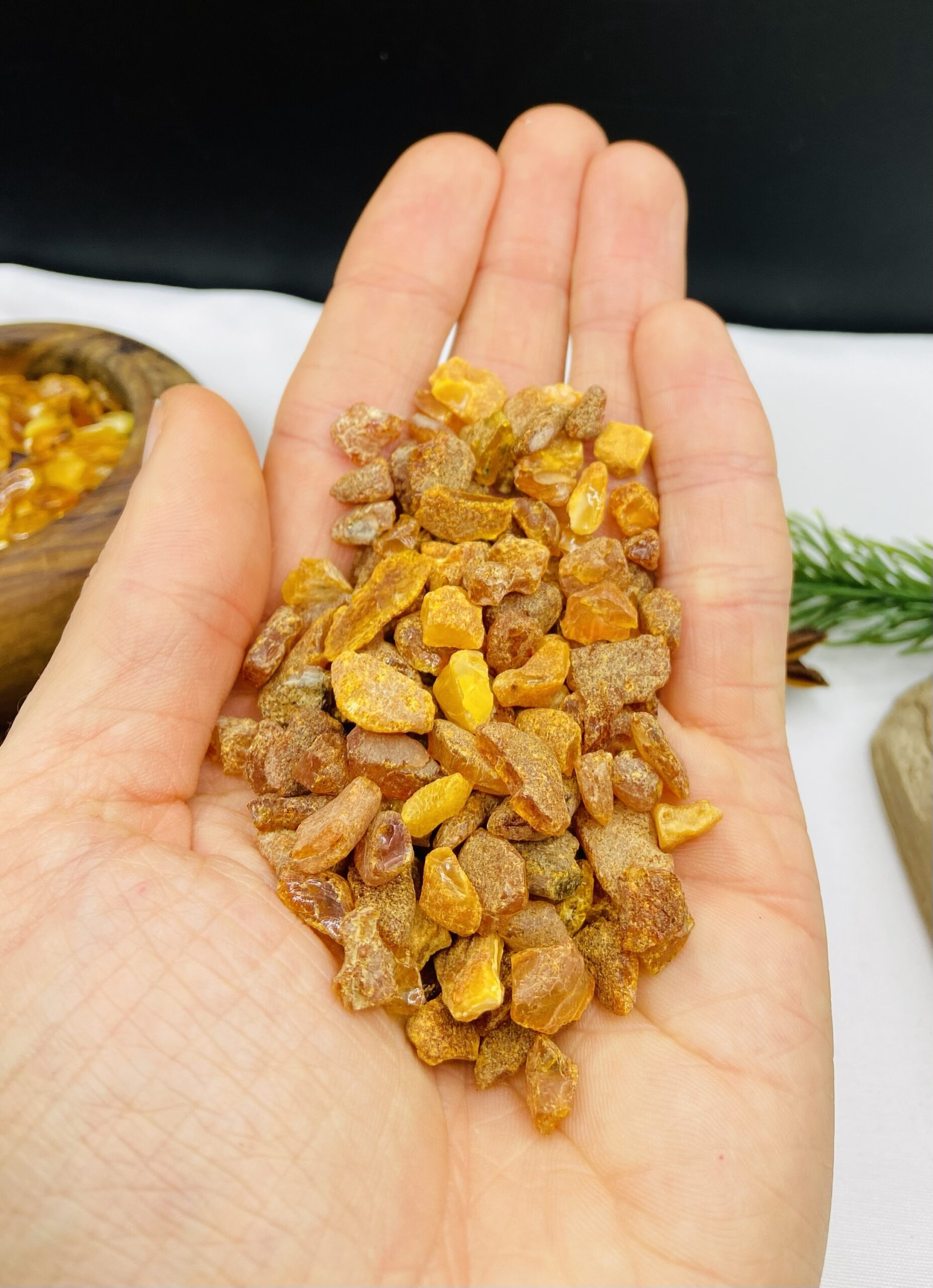 Neapstrādātas mazas Dzintara šķembas rokdarbiem un tējai