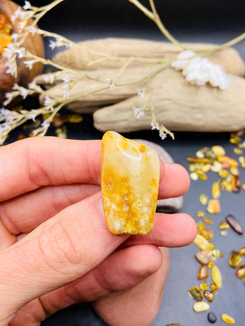 56548094-r-il-06bc65-6987443468-il_794xN.6987443468_9xf3 Pulēti Baltijas Dzintara dvīņu akmentiņi sviesta krāsā