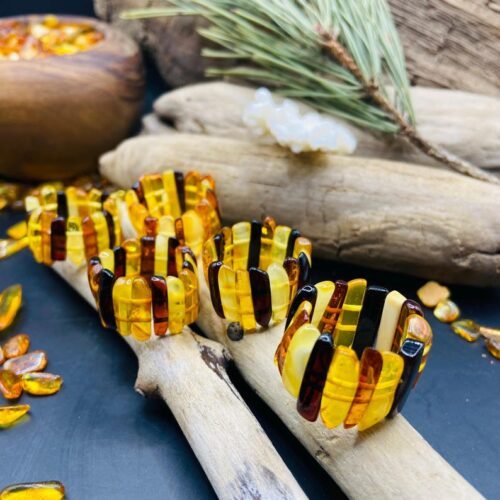 Tradicionālie latviešu dzintara gredzeni abiem dzimumiem