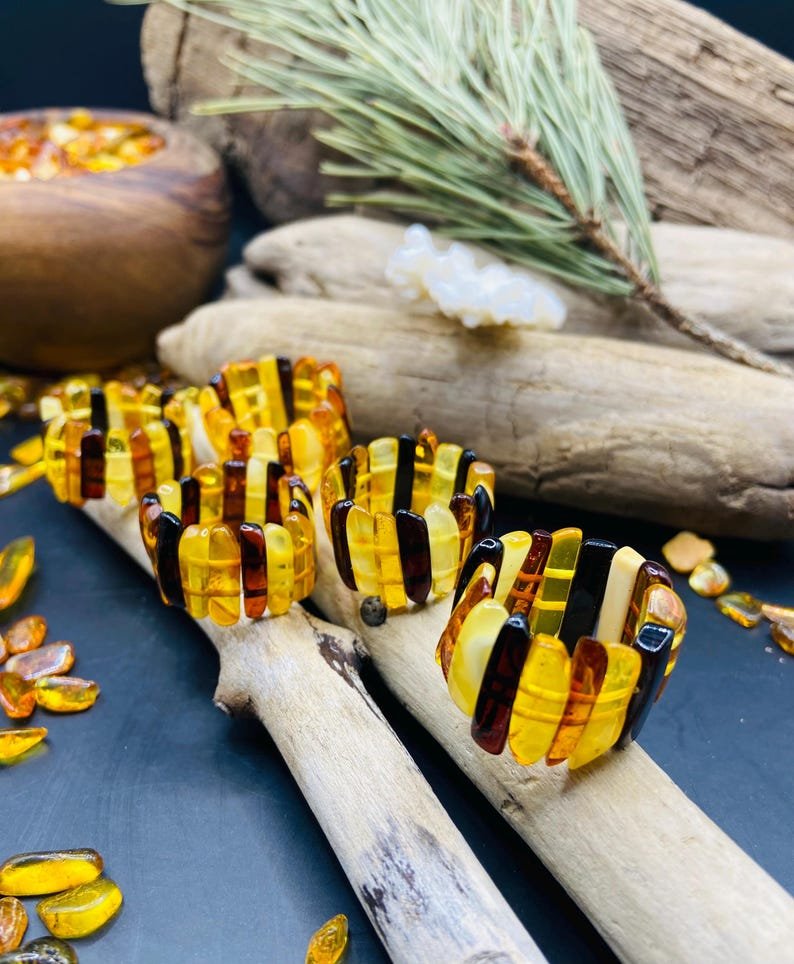 56548094-r-il-13a33e-6953513171-il_794xN.6953513171_9a6o Tradicionālie latviešu dzintara gredzeni abiem dzimumiem