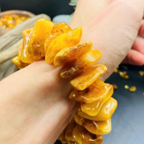 Dabiska Dzintara lielizmēra šķelto gabalu rokassprādze