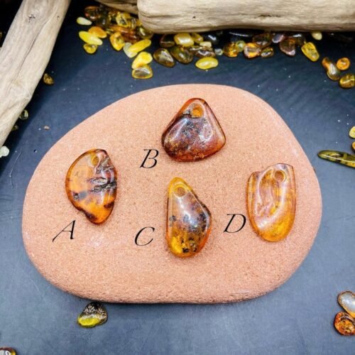 56548094-r-il-6e4b02-7306655435-il_794xN.7306655435_hrgf Minimāla stila Dzintara kuloni konjaka nokrāsā