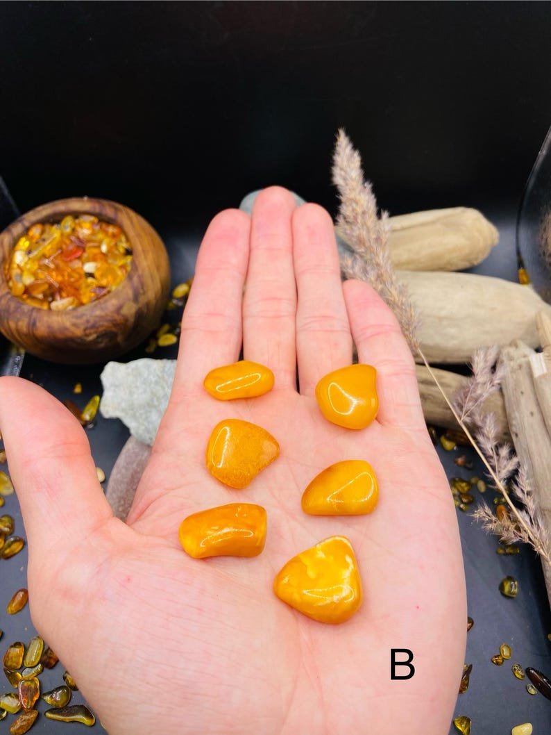 56548094-r-il-6f5196-7131245181-il_794xN.7131245181_tpcn Maigi dzelteni pulēti Baltijas Dzintara mini akmentiņi rokdarbiem