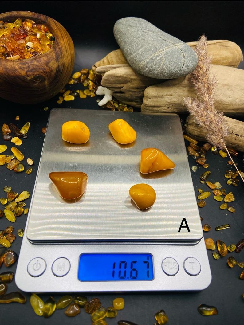 56548094-r-il-ad94e7-7131246869-il_794xN.7131246869_hwnd Maigi dzelteni pulēti Baltijas Dzintara mini akmentiņi rokdarbiem