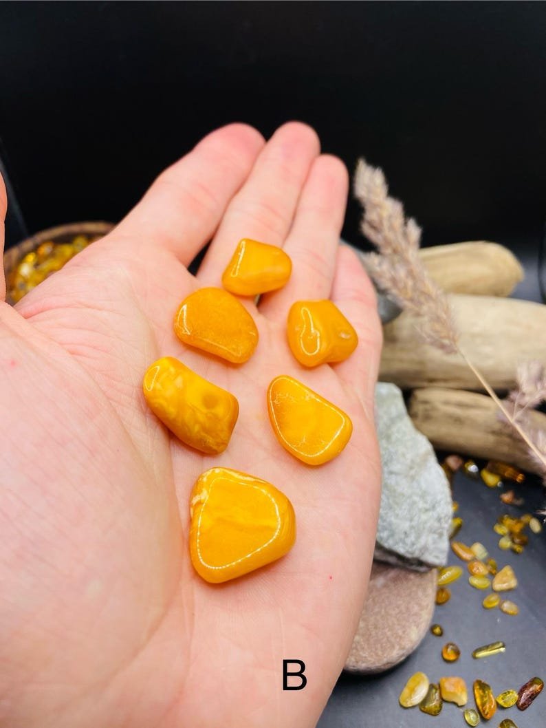 56548094-r-il-affcfb-7131245133-il_794xN.7131245133_obja Maigi dzelteni pulēti Baltijas Dzintara mini akmentiņi rokdarbiem