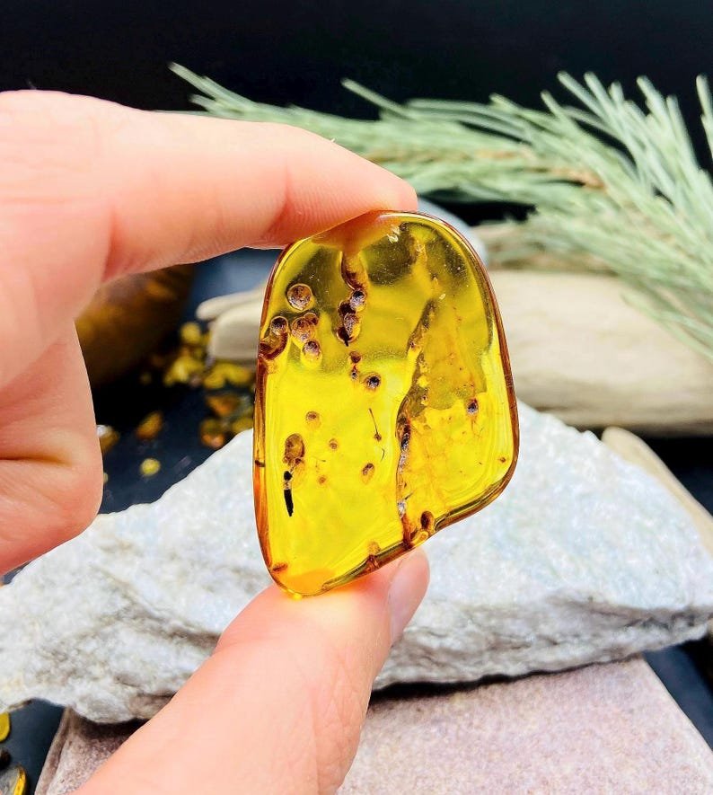 56548094-r-il-b00e5d-7218812648-il_794xN.7218812648_qeht Pulēti stikla tipa Dzintara akmeņi, katrs 7 grami smags