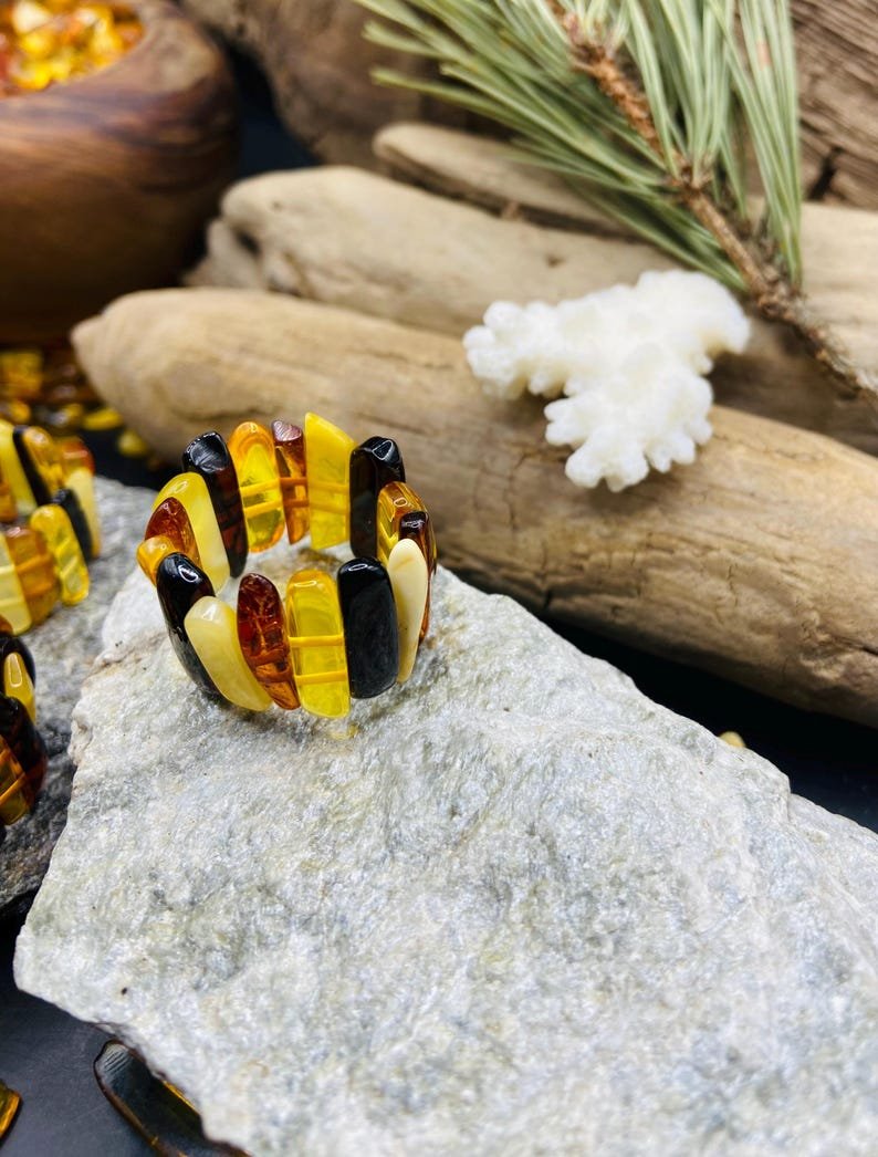 56548094-r-il-b3e458-6953513307-il_794xN.6953513307_bwk0 Tradicionālie latviešu dzintara gredzeni abiem dzimumiem