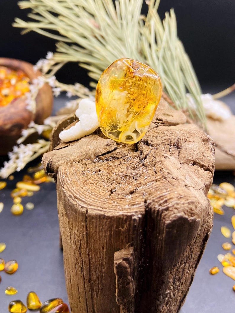 56548094-r-il-b66a81-7029603831-il_794xN.7029603831_5hpm Unikāls pulēts dzintara gabaliņš ar zaļu nokrāsu