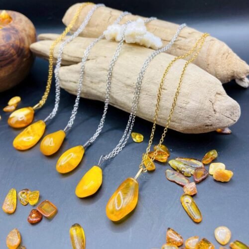 56548094-r-il-b8bbe0-6830703808-il_794xN.6830703808_r7j2 Smalki Baltijas Dzintara kuloni sviesta un medus krāsās