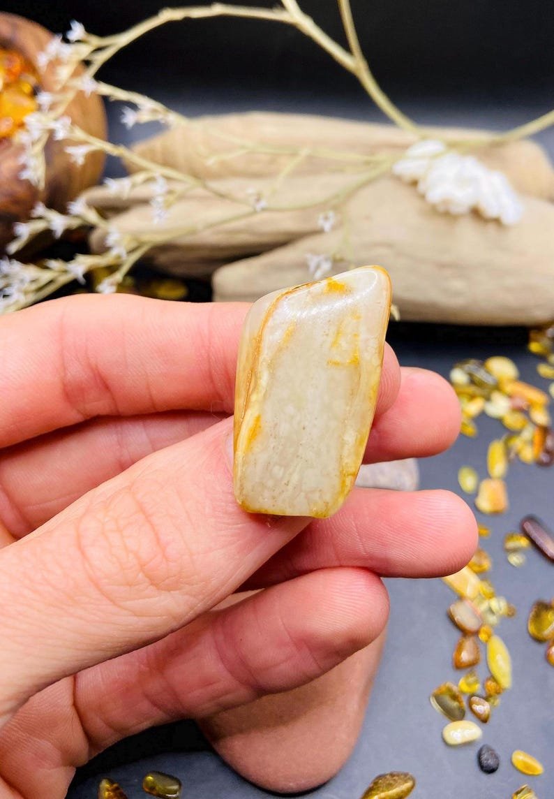 56548094-r-il-bc774e-6987437546-il_794xN.6987437546_emab Pulēti Baltijas Dzintara dvīņu akmentiņi sviesta krāsā