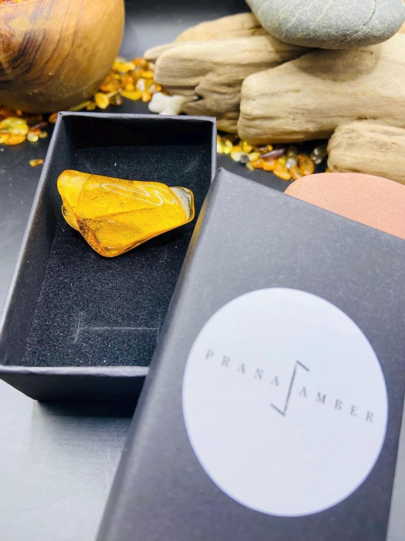 56548094-r-il-be4020-7030477358-il_794xN.7030477358_ahyt Ļoti dzeltenīga Dzintara Broša sievietēm ar pārliecību un gaumi