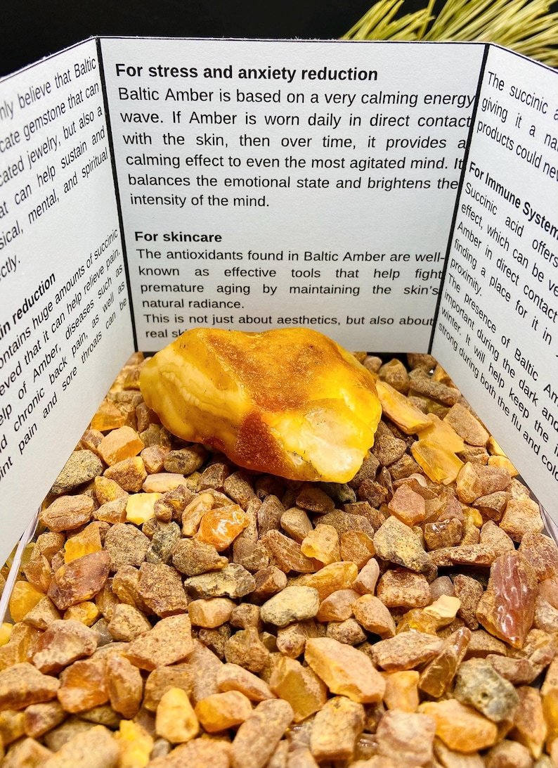 56548094-r-il-c22f4a-6926773489-il_794xN.6926773489_9ko0 Baltijas Dzintara Mistērijas Akmeņi 10-15 grami