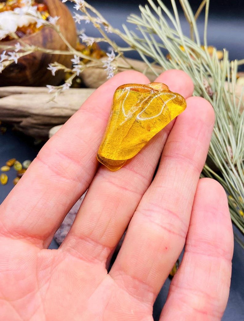 56548094-r-il-c56dd9-7078452565-il_794xN.7078452565_oa4h Ļoti dzeltenīga Dzintara Broša sievietēm ar pārliecību un gaumi