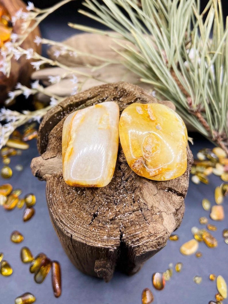 56548094-r-il-cce690-6987438628-il_794xN.6987438628_ekc0 Pulēti Baltijas Dzintara dvīņu akmentiņi sviesta krāsā