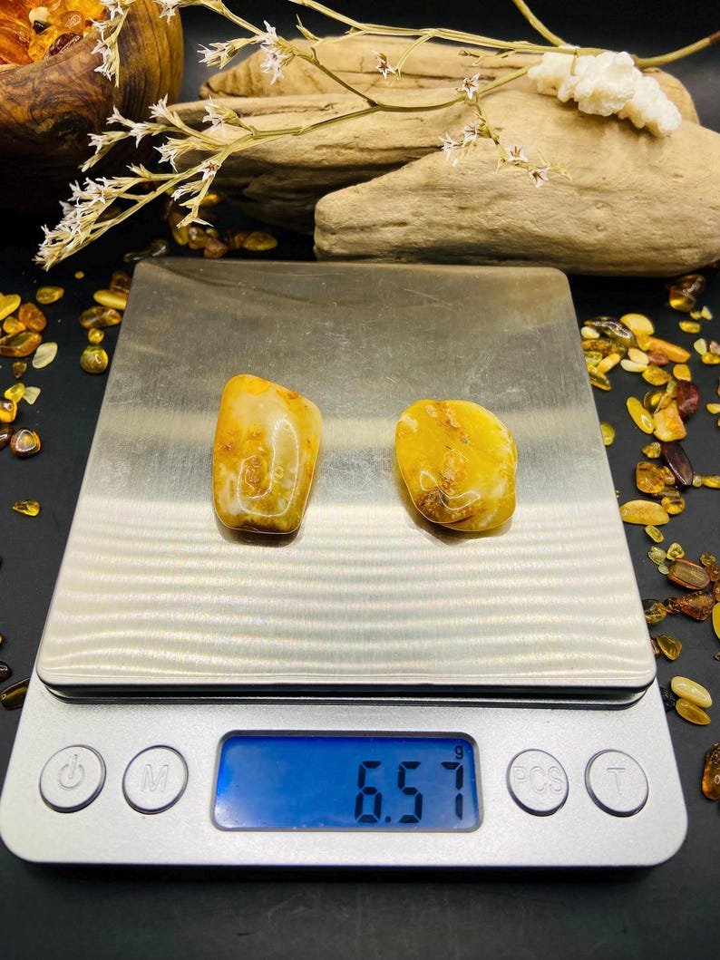 56548094-r-il-cde391-6987434748-il_794xN.6987434748_ahik Pulēti Baltijas Dzintara dvīņu akmentiņi sviesta krāsā