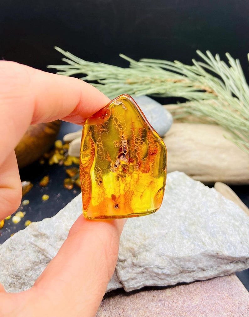 56548094-r-il-e62d36-7266778405-il_794xN.7266778405_3l1m Pulēti stikla tipa Dzintara akmeņi, katrs 7 grami smags