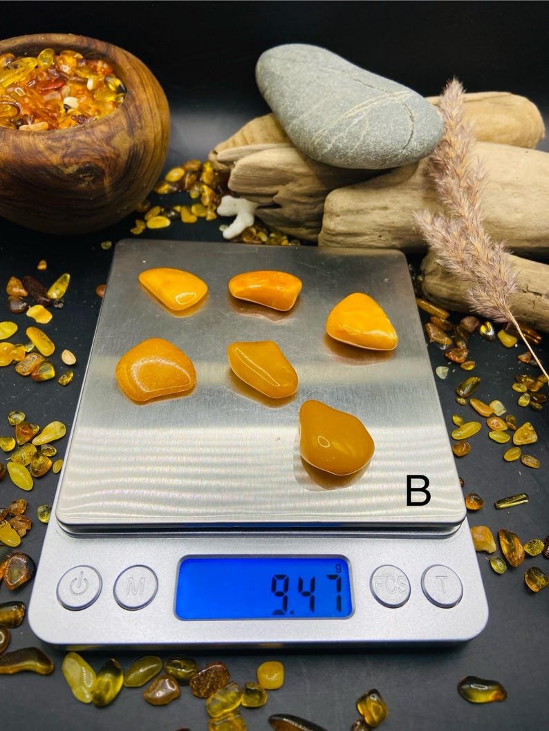 56548094-r-il-f598d9-7131246877-il_794xN.7131246877_osom Maigi dzelteni pulēti Baltijas Dzintara mini akmentiņi rokdarbiem