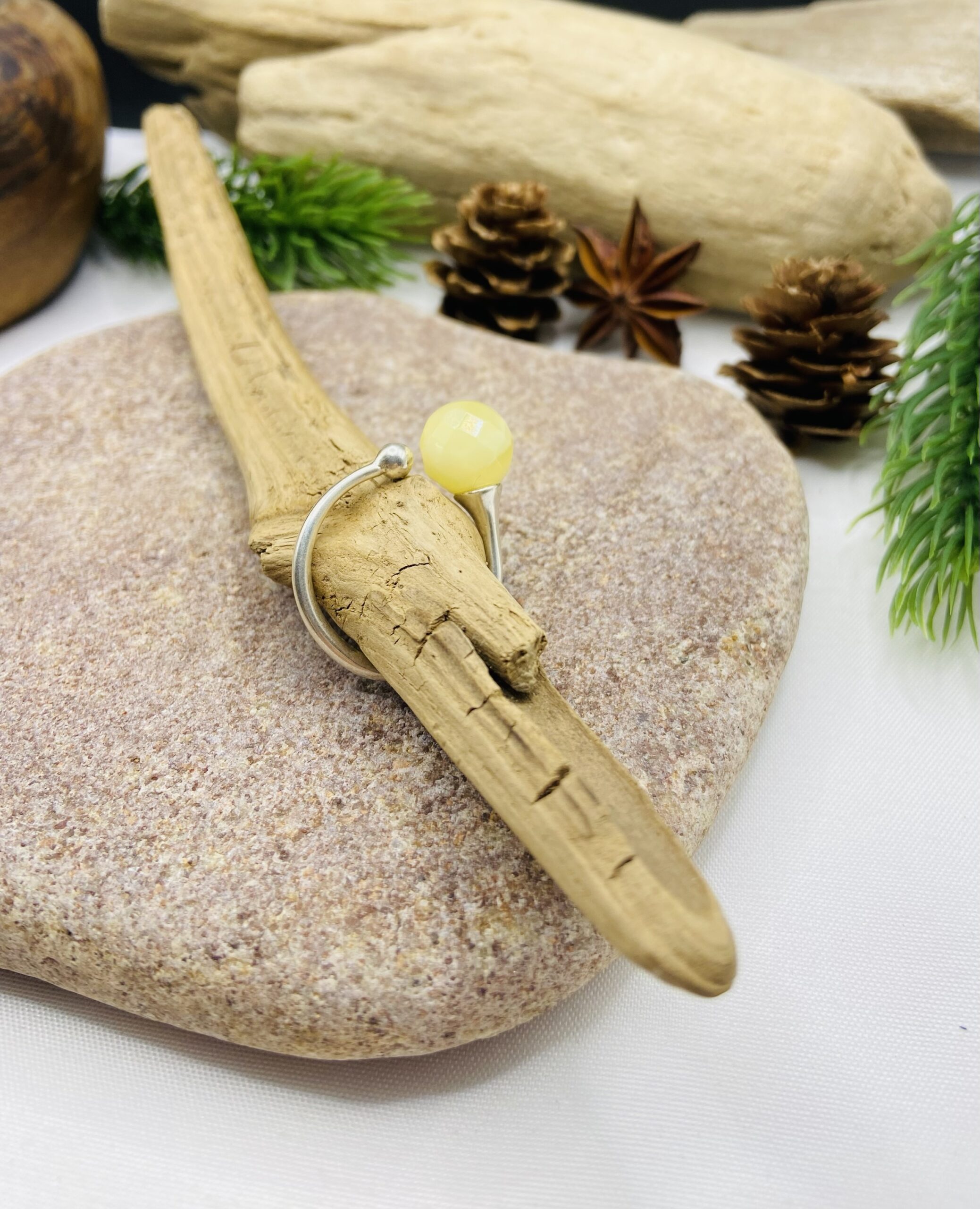 Fasēta Dzintara gredzens ar sudrabu, pašregulējošs