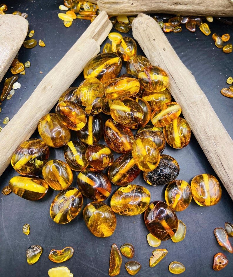 56548094-r-il-0d54fe-7341742197-il_794xN.7341742197_jvn3 Liela izmēra citrona krāsas Baltijas Dzintara "Baroque" pērlītes