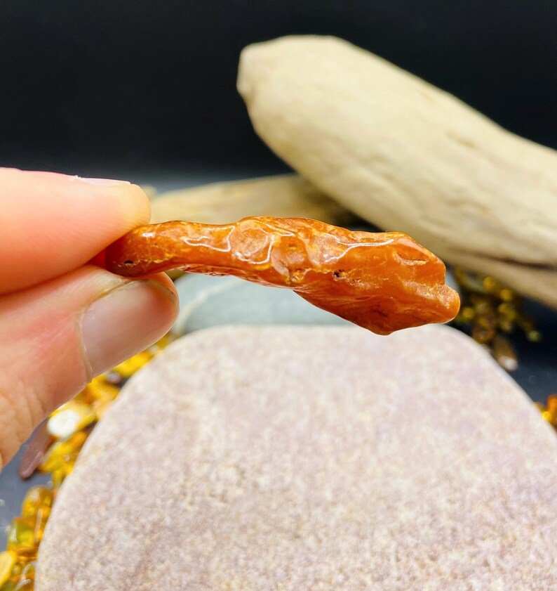 56548094-r-il-1071b7-7398260975-il_794xN.7398260975_a51u Mazi bet neparasti gari neapstrādāti dzintara gabaliņi