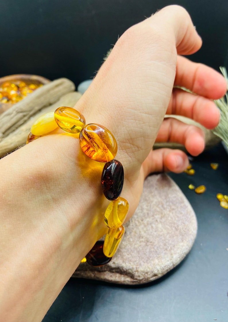 56548094-r-il-210088-7322066441-il_794xN.7322066441_cxmn Koša un neatkārtojama Baltijas Dzintara "flatback" pērlīšu aproce