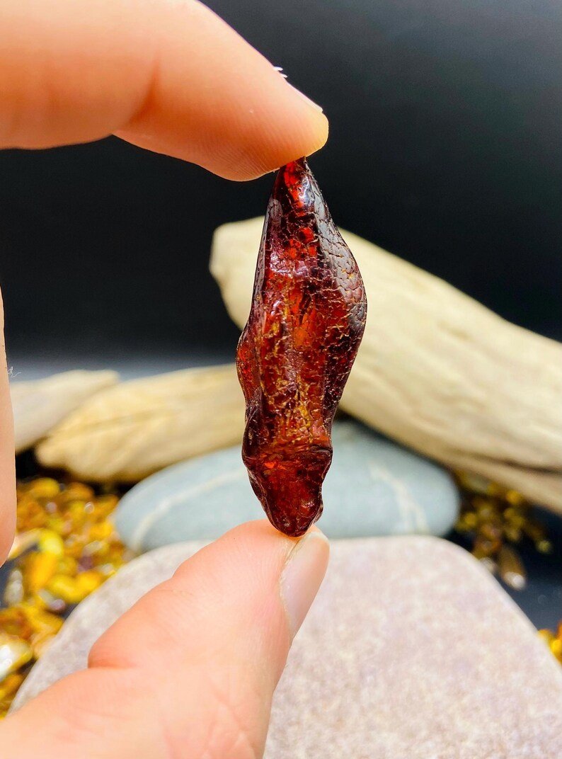 56548094-r-il-2adb9f-7398261577-il_794xN.7398261577_rnoh Mazi bet neparasti gari neapstrādāti dzintara gabaliņi