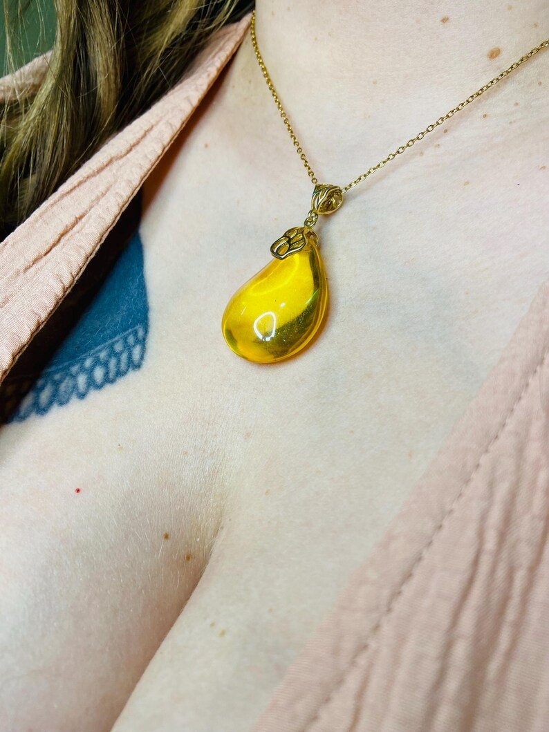 56548094-r-il-3075d1-7307143580-il_794xN.7307143580_ipzs Luksusa Baltijas Dzintara kulons ar 18K apzeltītu ķēdīti