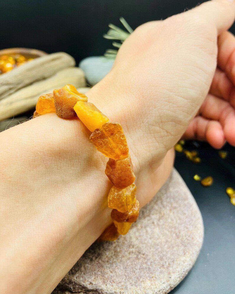 Konjaka krāsas bohēmiskā stila Dzintara aproce