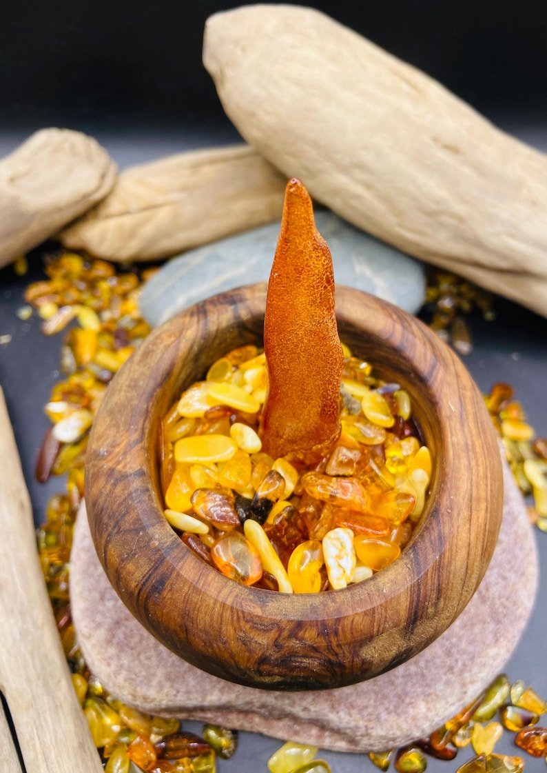 56548094-r-il-5f48d8-7392207925-il_794xN.7392207925_9q4g Garš Dzintara gabaliņš spilgtā konjaka krāsā