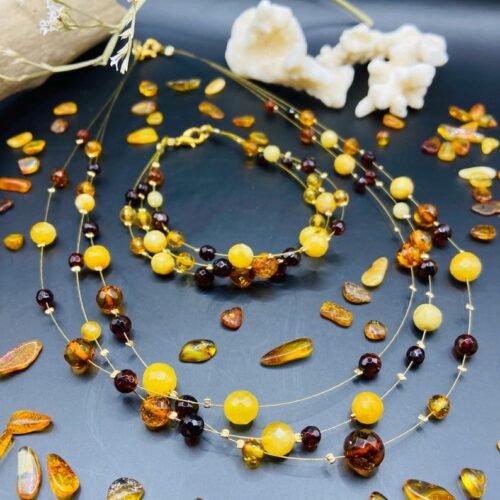 Baltijas Dzintara trīs stiepļu aproces un kaklarotas komplekts