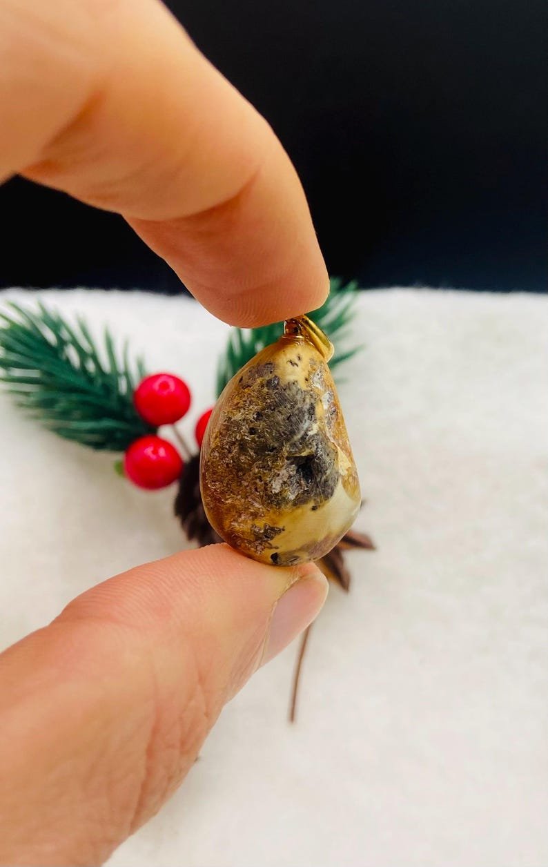 Premium klases neapstrādāti gaišās krāsas Dzintara kuloni