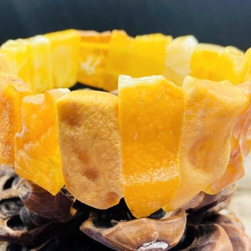 56548094-r-il-7db305-7071220354-il_794xN.7071220354_kw4p Karaliskā stila lielizmēra Baltijas Dzintara aproce, daļēji pulēta