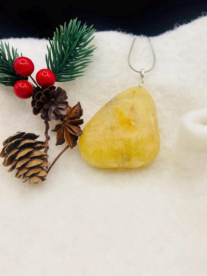 Unikāls Baltijas Dzintara liela izmēra kulons ar sudraba detaļu