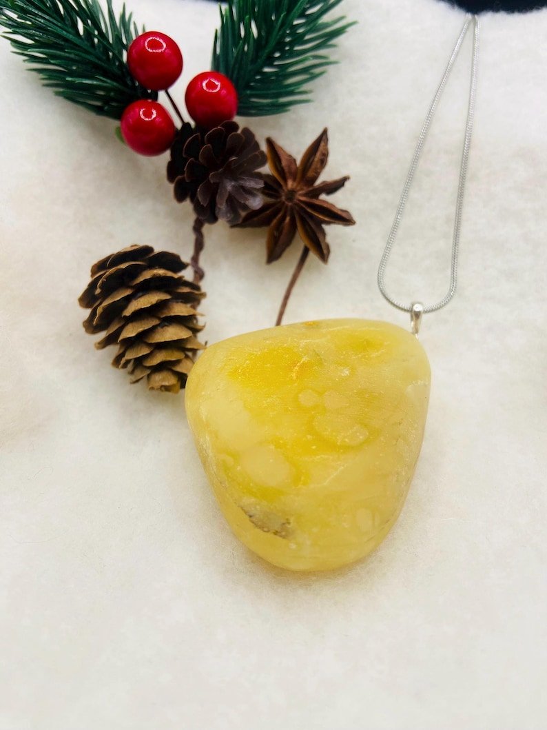 Unikāls Baltijas Dzintara liela izmēra kulons ar sudraba detaļu