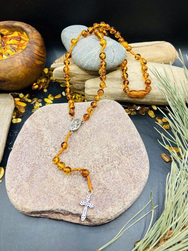 56548094-r-il-92e02d-7250547928-il_794xN.7250547928_dopt Burvīgs Dzintara rožukronis ar 59 pērlītēm