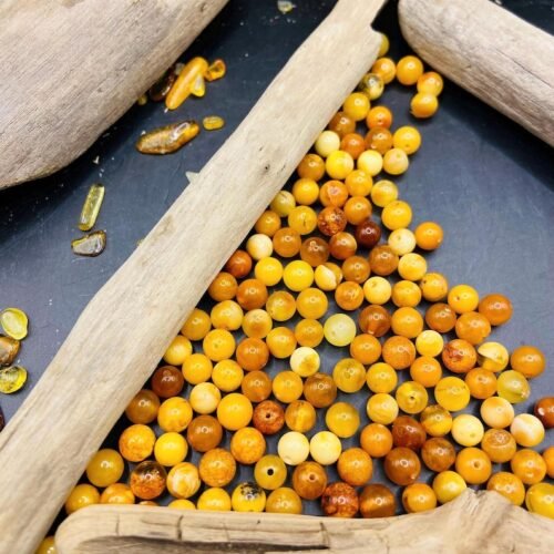 56548094-r-il-93ad8f-7167530254-il_794xN.7167530254_e6bl 5-5.5mm Ugunīgas krāsas Baltijas Dzintara apaļās pērlītes