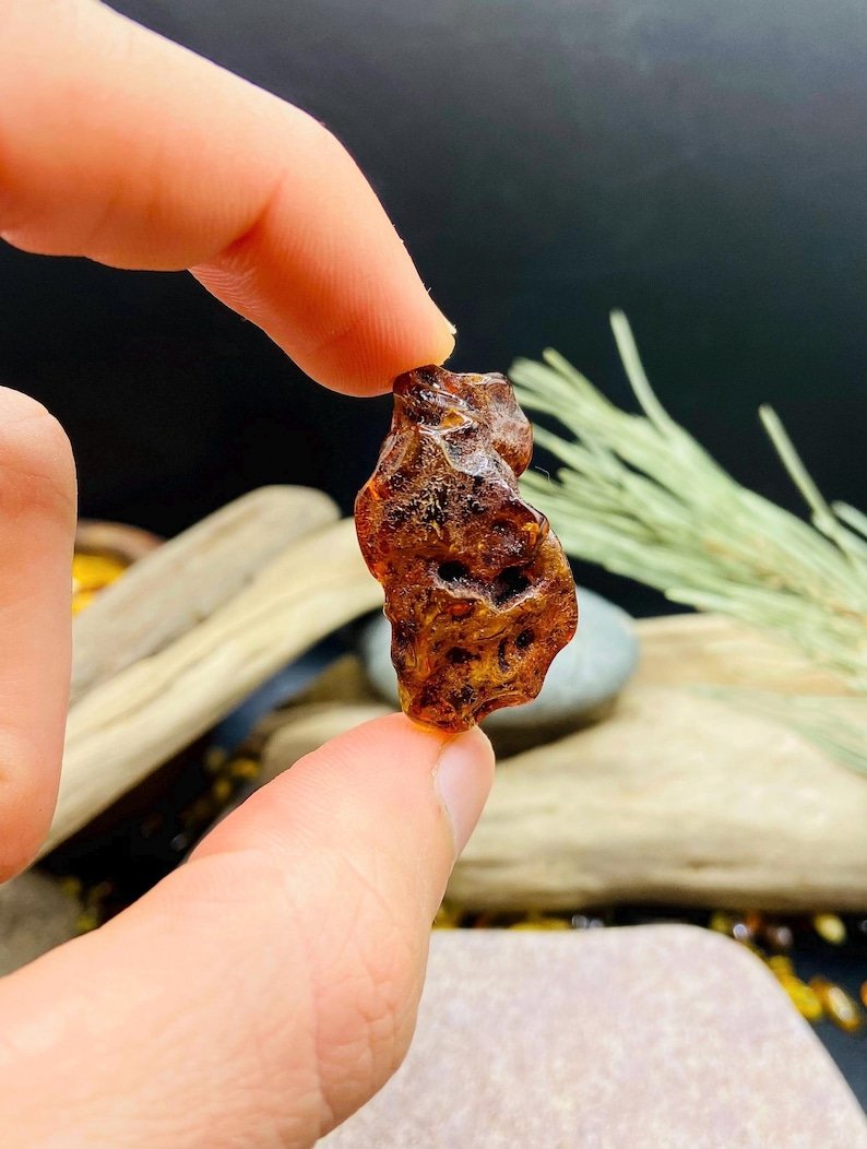 56548094-r-il-9832ee-7253272452-il_794xN.7253272452_pjp9 Autentiskas formas Baltijas Dzintara neapstrādāti akmentiņi