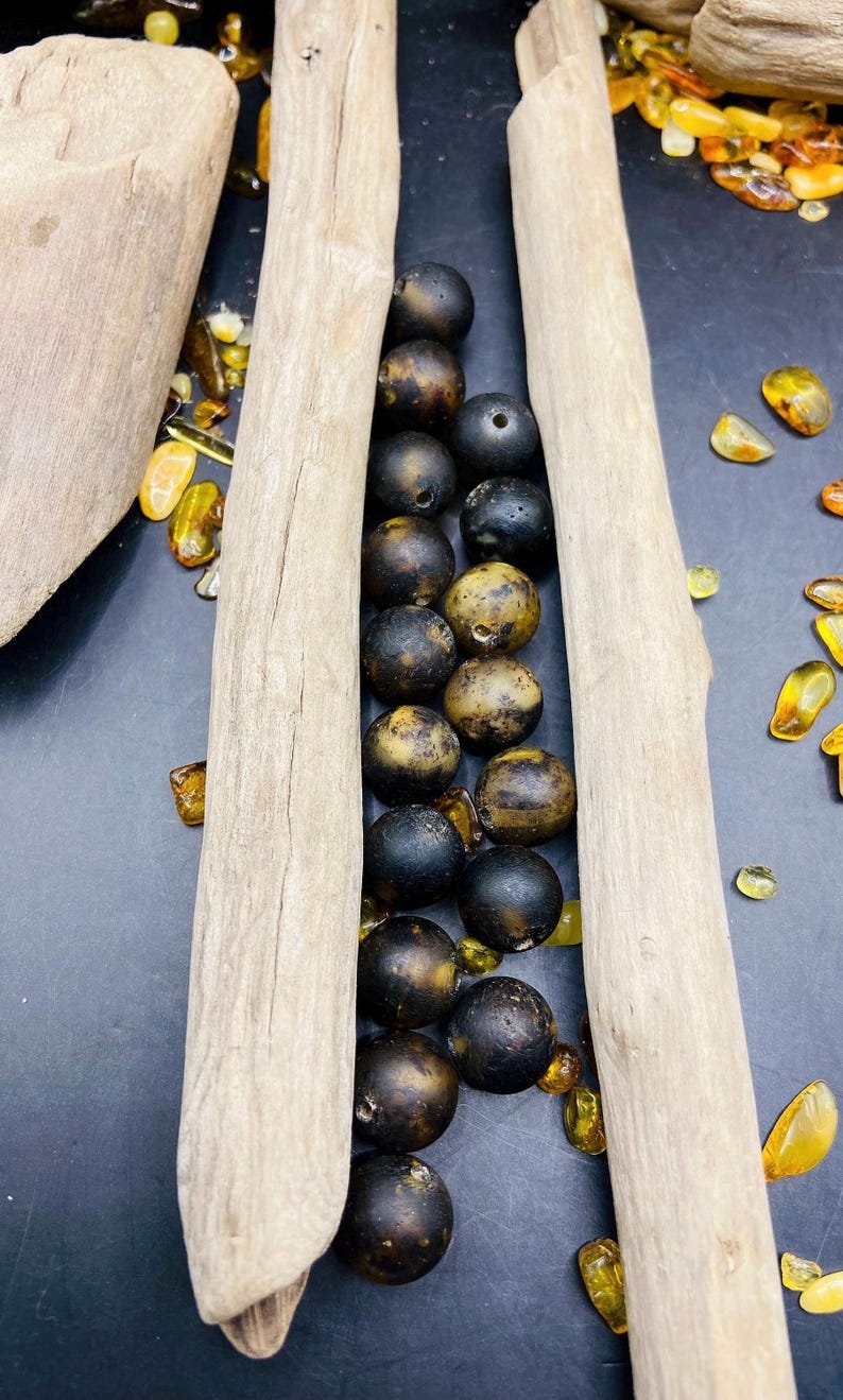 56548094-r-il-ae3ad1-7258238505-il_794xN.7258238505_67q8 10mm Dabīgas Purva Dzintara pērlītes , amatnieku iecienītākās