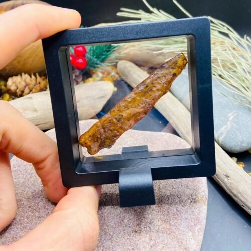 56548094-r-il-b601f4-7396031230-il_794xN.7396031230_jh2b Unikāls Baltijas Dzintara akmens rāmītī priekš kolekcionāriem