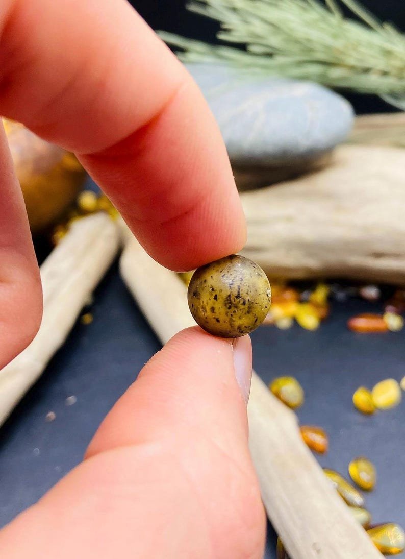 56548094-r-il-c0f298-7210268636-il_794xN.7210268636_gia7 10mm Dabīgas Purva Dzintara pērlītes , amatnieku iecienītākās