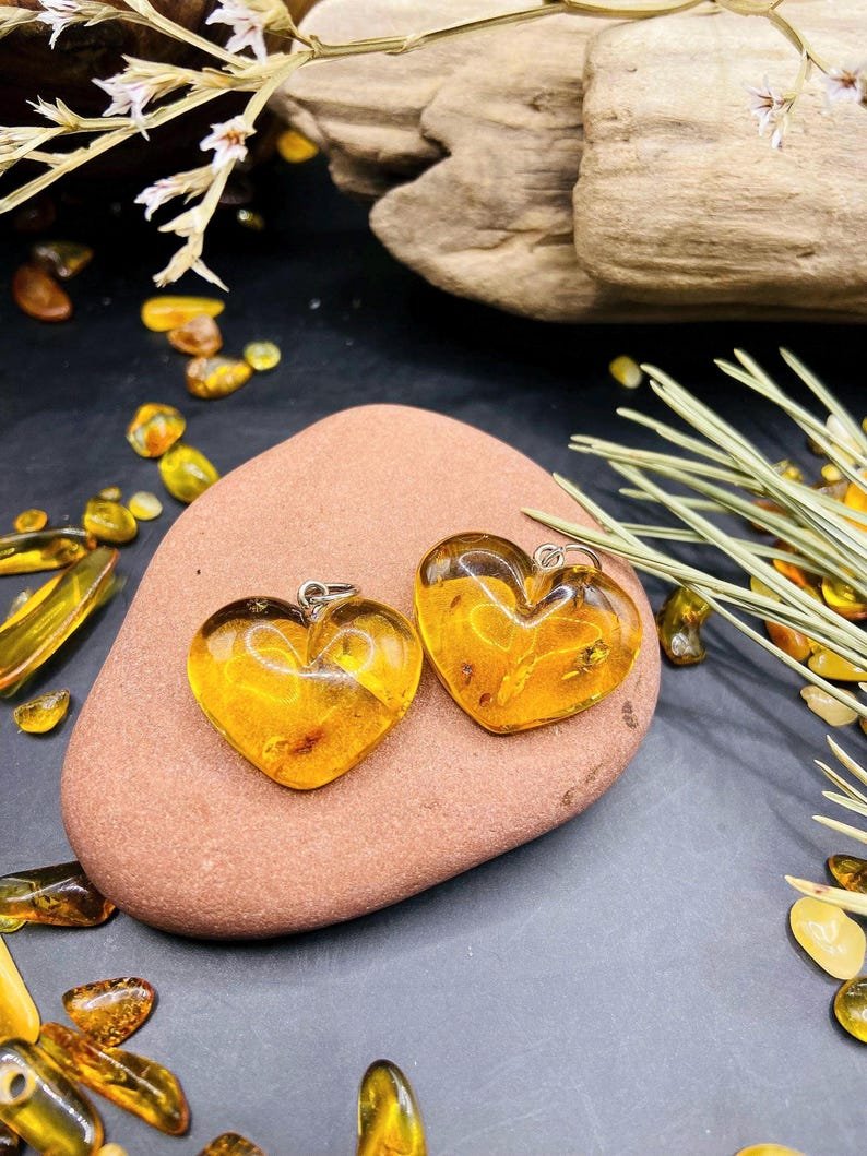 56548094-r-il-cade88-6939581756-il_794xN.6939581756_n8mp Smalkas citrona krāsas Dzintara sirsniņas, Valentīndienas dāvana