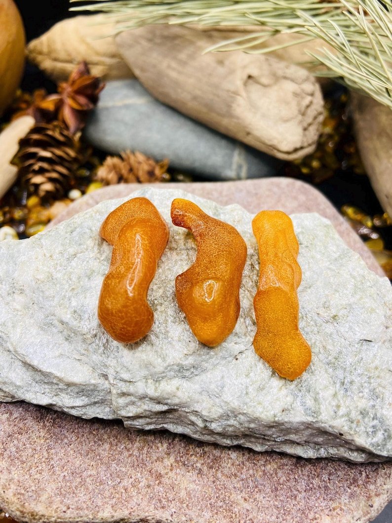 56548094-r-il-df1b9d-7354023900-il_794xN.7354023900_bqwe Neapstrādāti maza izmēra dzintara gabali unikālās formās