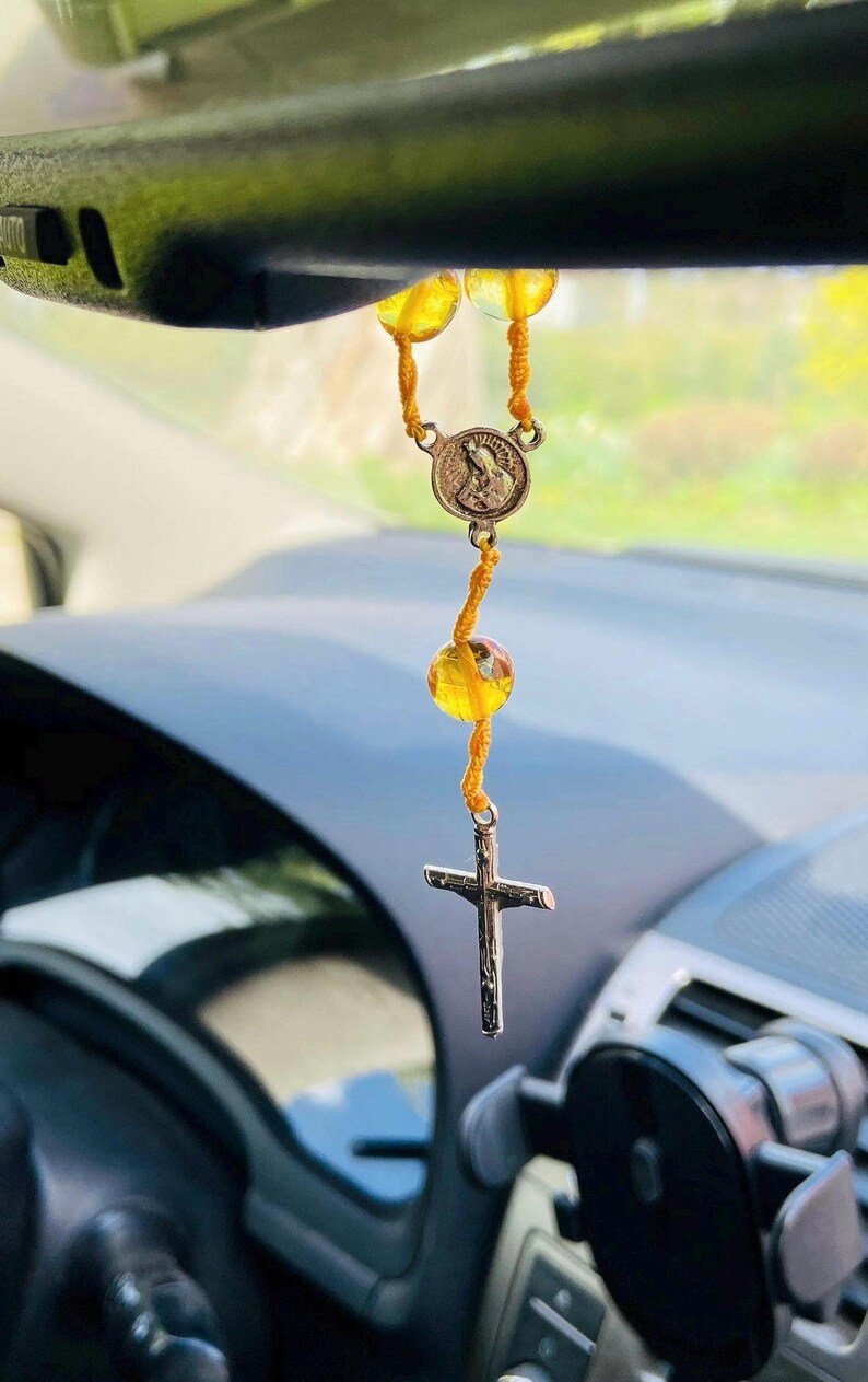 56548094-r-il-ebe258-6881126467-il_794xN.6881126467_15ji Maza izmēra Baltijas Dzintara rožukronis - auto spoguļa aksesuārs