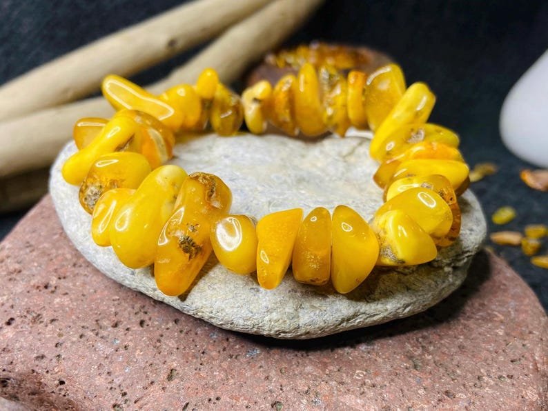 56548094-r-il-efa7e5-6799598115-il_794xN.6799598115_g8ms Šķelto gabaliņu tradicionālā latviešu aproce