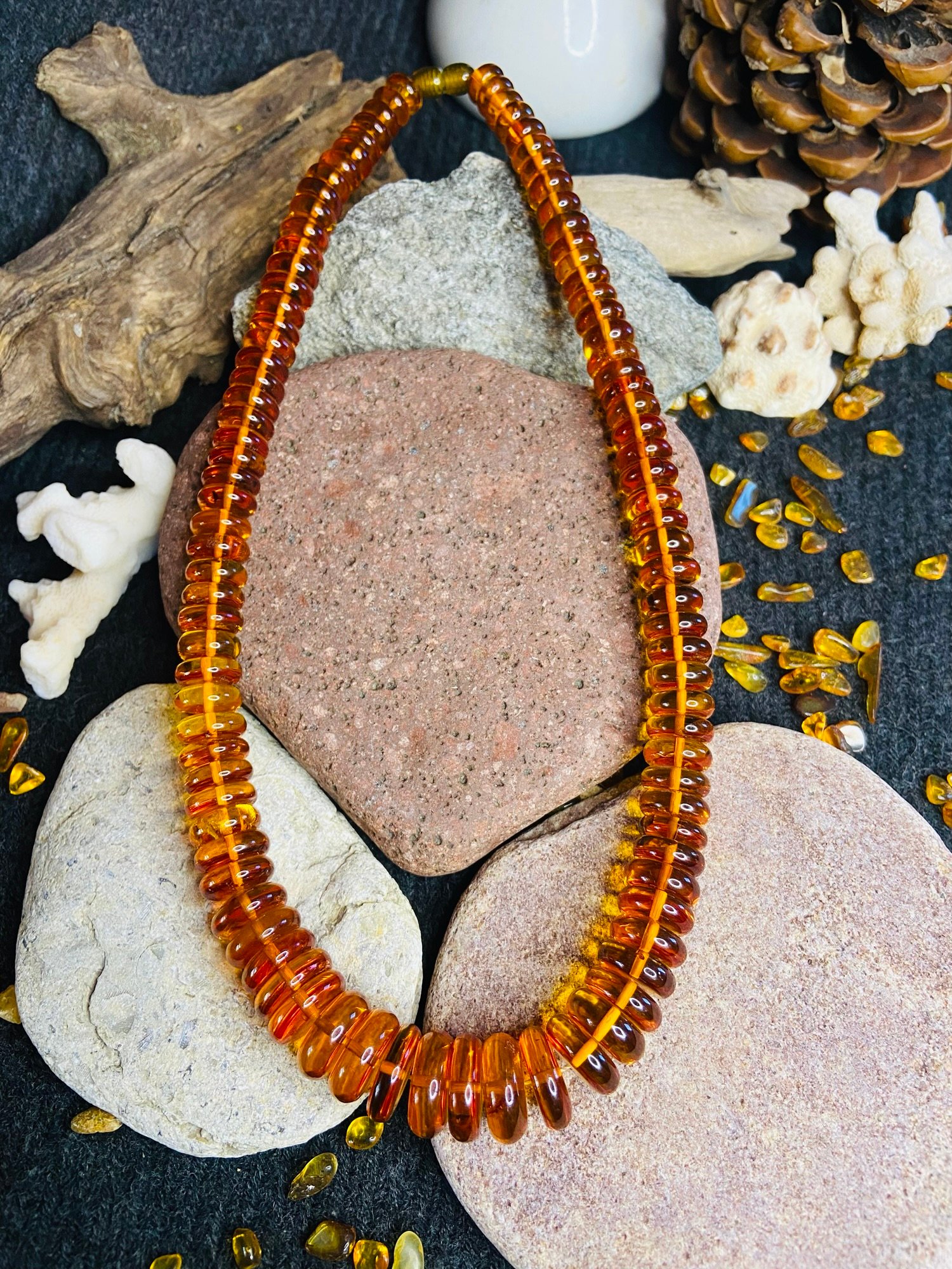 Masīva "Rondelles" tipa pērlīšu dzintara kaklarota sievietēm