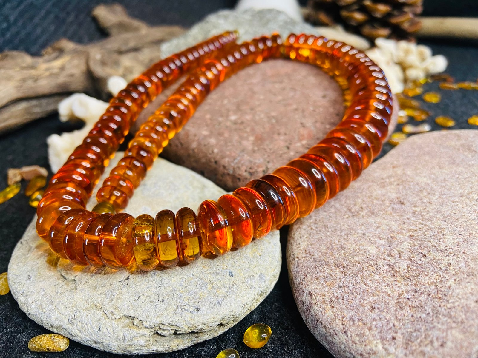 Masīva "Rondelles" tipa pērlīšu dzintara kaklarota sievietēm